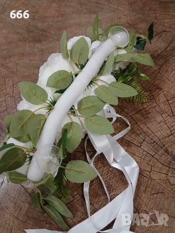 Сватбена украса за кола, снимка 9 - Сватбени аксесоари - 52806584