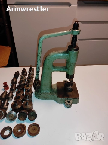 Немска ретро текстилна преса – над 10 кг, с много приставки, снимка 5 - Други машини и части - 53828608