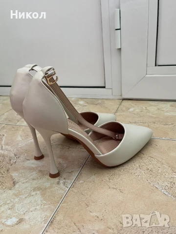 Обувки на ток, снимка 1