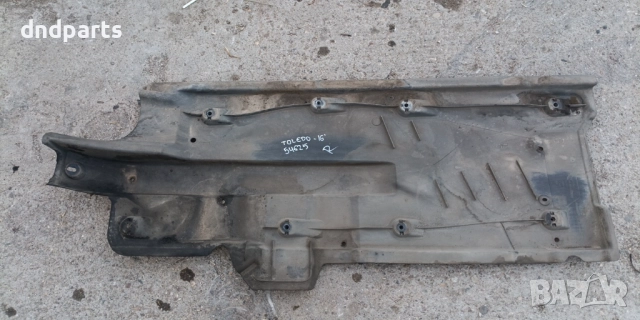 Пластмаса под купе Seat Toledo 2016г.(дясна)	