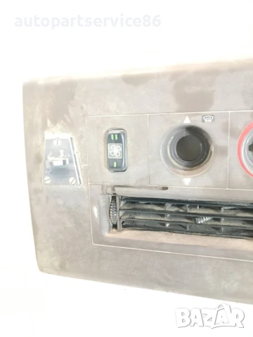 Централна конзола с въздуховоди за Mercedes 709 609 (1986-1996) 6736880008, снимка 2 - Части - 53986609