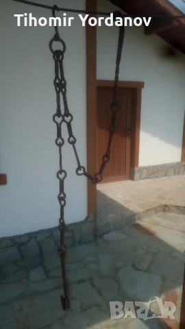 Верига за огнище от ковано желязо.