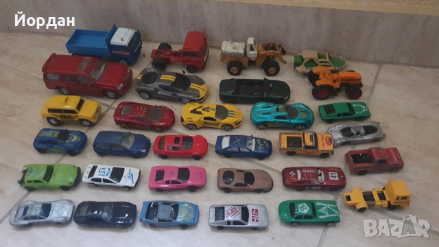 Метални колички на различни производители, снимка 8 - Колекции - 52329365