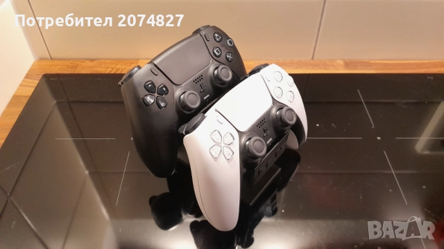 Стойка за контролери PS5, снимка 3 - Аксесоари - 52965685