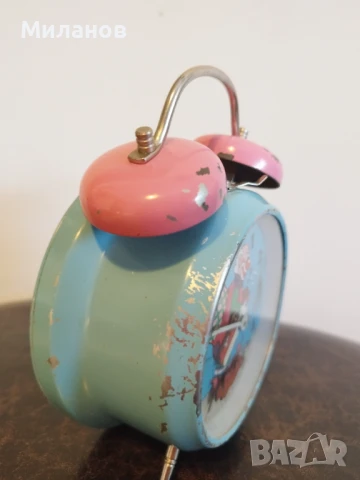 Стар механичен будилник, настолен часовник, снимка 5 - Антикварни и старинни предмети - 50841428