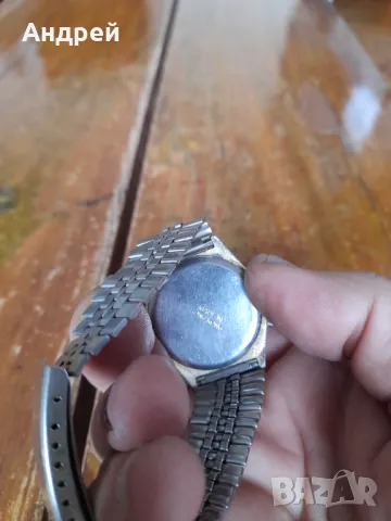 Стар електронен часовник Levis #2, снимка 6 - Други ценни предмети - 50316343