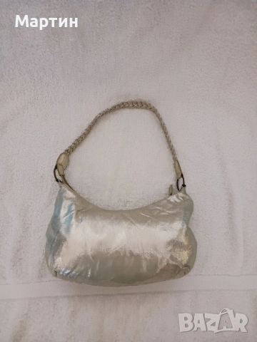 Златиста чанта, снимка 7 - Чанти - 53661045