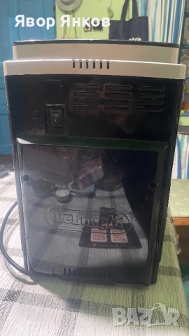 Каферобот Делонги магнифика 23210w, снимка 2 - Кафемашини - 52787018