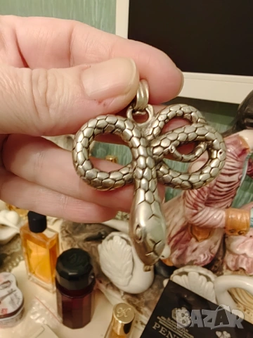 Масивна авторска сребърна висулка духано сребро , снимка 2 - Колиета, медальони, синджири - 53238879