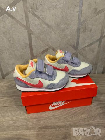 Детски обувки Nike, снимка 1 - Детски маратонки - 44942564