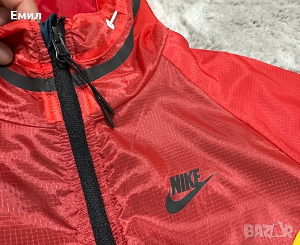 Мъжка ветровка Nike Windrunner Tech Lite, Размер М, снимка 5 - Якета - 46794036