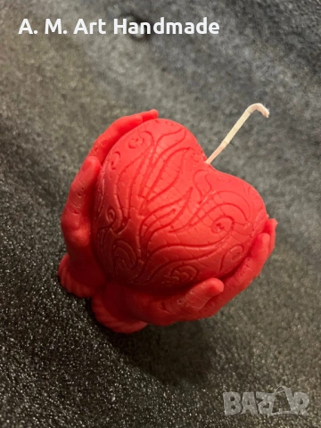 ❤️ „Сърце в длани“ – Ръчно изработена свещ от соев восък, снимка 7 - Романтични подаръци - 53384897