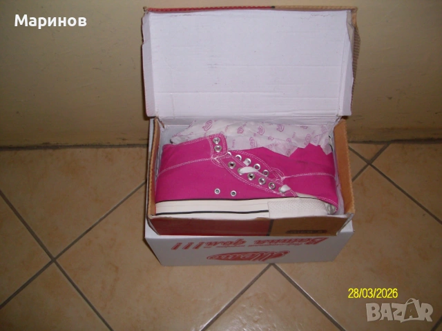 Продавам нови маркови кецове  , снимка 2 - Кецове - 54030674