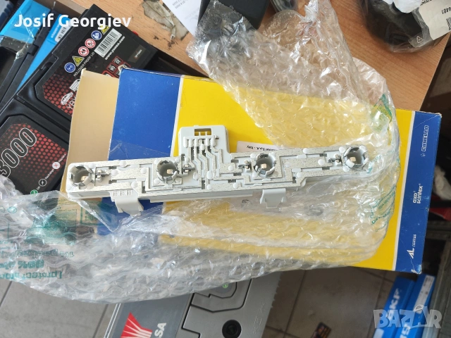 Държач за крушки за Опел Зафира б, снимка 2 - Части - 53625773