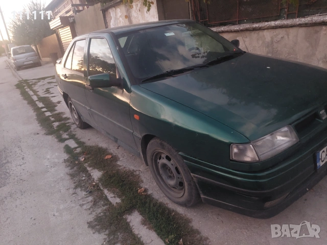 Сеат толедо 1,8 90 к.с. газ-бензин , снимка 2 - Автомобили и джипове - 39811853