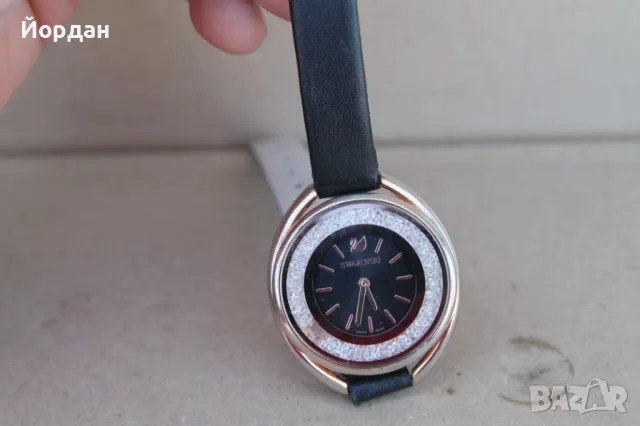 Дамски часовник ''Swarovski'' 