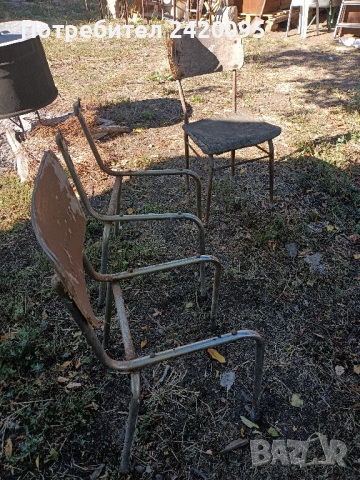 3 броя железни стола-50лв, снимка 3 - Столове - 51792837