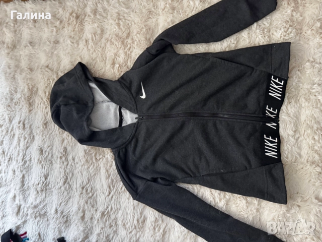 Nike тъмносива блуза с качулка и цип