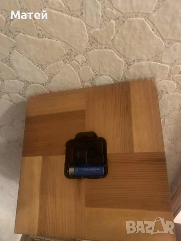 Стилен часовник от дърво* Стенен* Работи точно, снимка 7 - Стенни часовници - 52666222