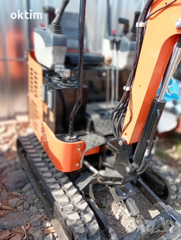 продавам мини багер дизел 20 конски сили 2 т, снимка 2 - Индустриална техника - 53986695