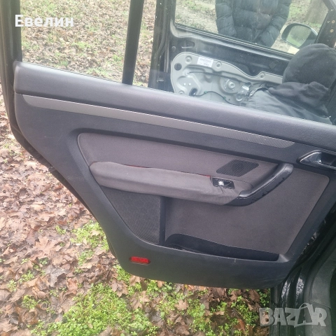 VW Touran 2006г 105кс 1.9 TDI, снимка 6 - Части - 52789555