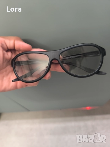 Два чифта 3д очила (Toshiba & LG), снимка 2 - Стойки, 3D очила, аксесоари - 52931929