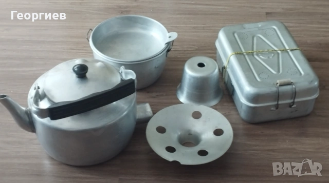 Алуминиеви съдове,ел.чайник,кутия,тави, форми,канчета.