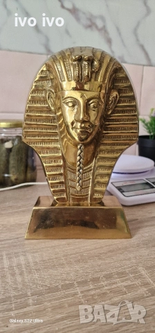 Тутанкамон - месинг масивна статуетка