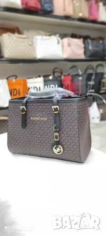 чанта michael kors gucci louis vuitton tommy hilfiger , снимка 1 - Чанти - 48961528