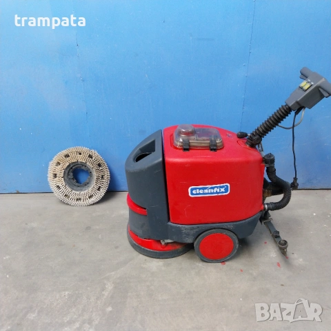 НАЙ ДОБРАТА ОФЕРТА Професионална Швейцарска почистваща машина за под Cleanfix  RA-430 