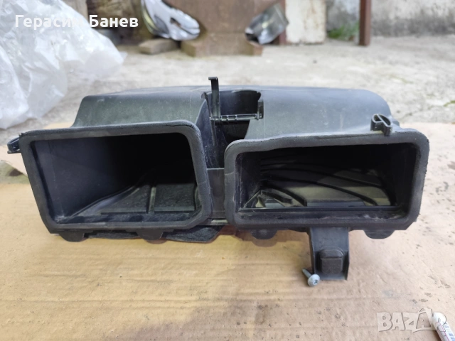 А2048303303  въздуховод климатична система OEM MERCEDES W204 OM651 2014