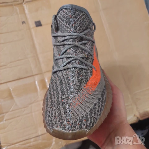adidas YEEZY BOOST 350 V2 "Beluga Reflective" номер 43 ,5-44 оригинални маратонки , снимка 2 - Маратонки - 49912063