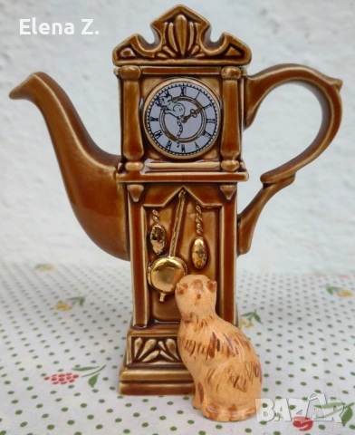 Красив и рядък чайник на Кардю - часовник с махало