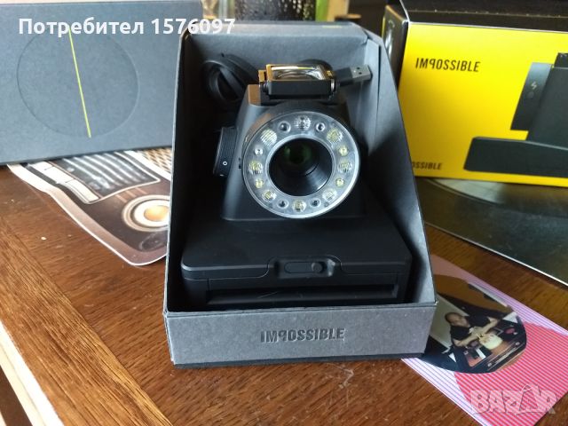 Тестван с филм фотоапарат за моментални снимки Polaroid Impossible I-1 - пойнт енд шуут , снимка 17 - Фотоапарати - 45875461