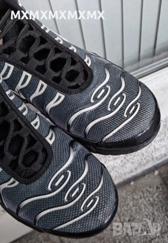 Продавам  мъжки маратонки на Nike Air Max Plus Номер 43, снимка 3 - Маратонки - 53618758