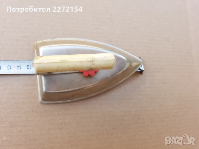 Малка ютия, снимка 3 - Антикварни и старинни предмети - 50563499