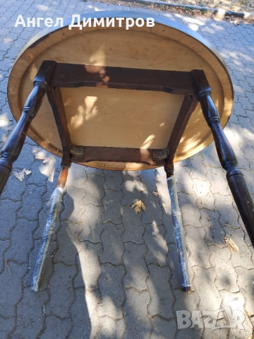Страхотна дървена кръгла маса , снимка 7 - Антикварни и старинни предмети - 51508974