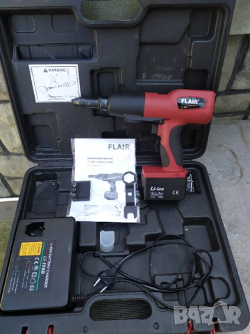 Акумулаторна нитачка Flair -14.4 li-ion, снимка 2 - Други инструменти - 53828609