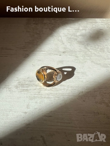 Дамски пръстен в златен цвят с перла и камък тигрово око ❤️