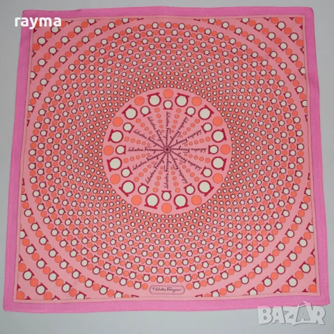 Salvatore Ferragamo розов шал естествена коприна принт Gancini, снимка 3 - Шалове - 51218795