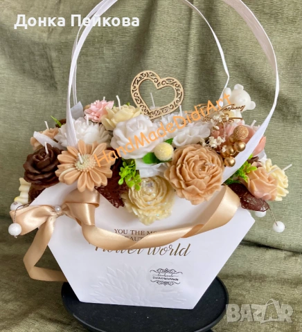 Луксозен букет от соеви свещи в тюркоаз и бяло – ръчна изработка, снимка 16 - Изкуствени цветя - 53880882