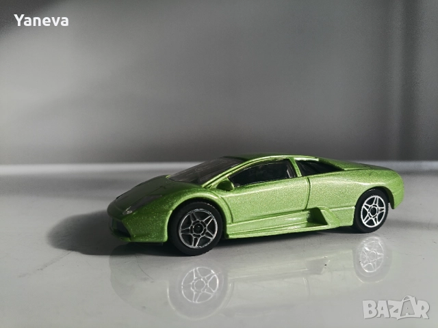 Умалени модели на легендарни автомобили, снимка 9 - Коли, камиони, мотори, писти - 52204389