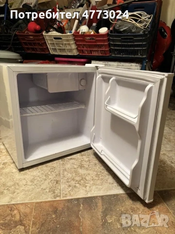 Офис хладилник ARO модел MF46W, снимка 3 - Хладилници - 53927165