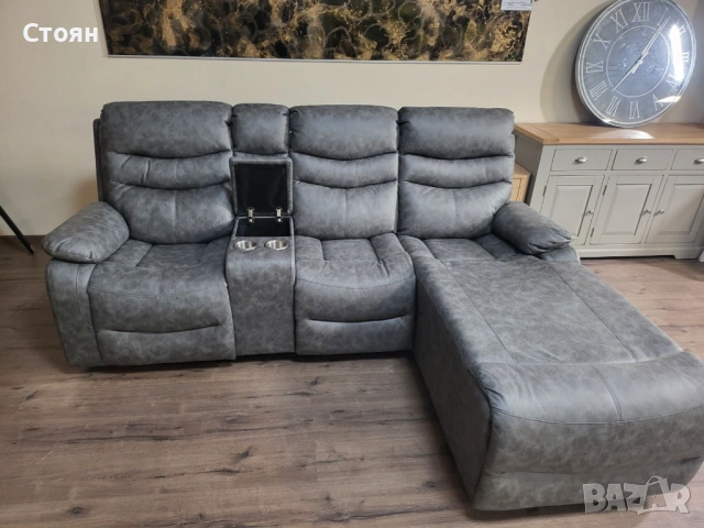 Сив ъглов диван от плат с лежанка с ръчен релаксиращ механизъм, снимка 3 - Дивани и мека мебел - 53693611