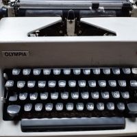 Две пишещи машини, снимка 4 - Антикварни и старинни предмети - 45685725