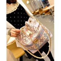 Дамска чанта в бохемски стил - смел и цветен дизайн, 2цвята , снимка 7 - Чанти - 45053094
