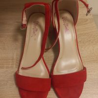 Дамски нови сандали от велур, снимка 1 - Сандали - 45195212