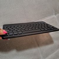 безжична клавиатура , снимка 2 - Клавиатури и мишки - 45465314