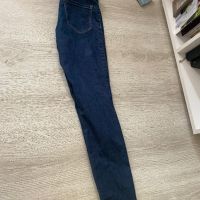 Детски дънки в син цвят , снимка 2 - Детски панталони и дънки - 45480542