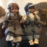 Антични порцеланови кукли седнали на пейка, снимка 4 - Антикварни и старинни предмети - 45680539